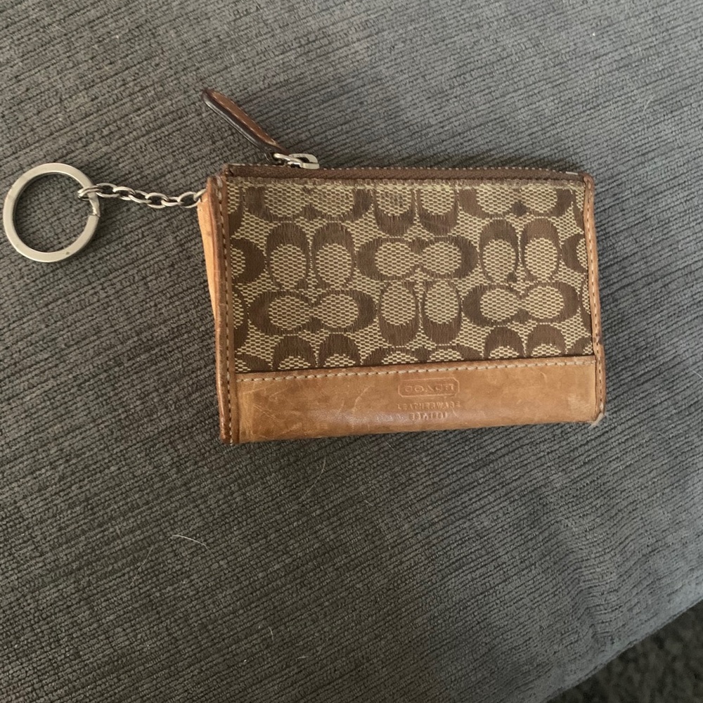 Aunthentic Signature Coach Key & Card Holder